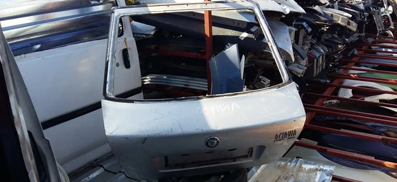 Skoda Hecbek Bagaj Kapı